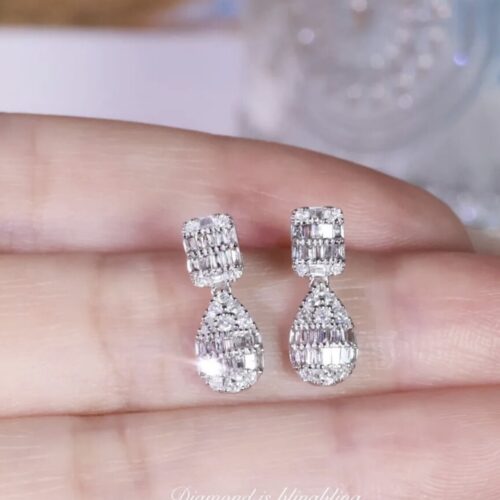 Romantic Dubai Inspired Waterdrop Diamond Earrings Set In 18 Kt White Gold